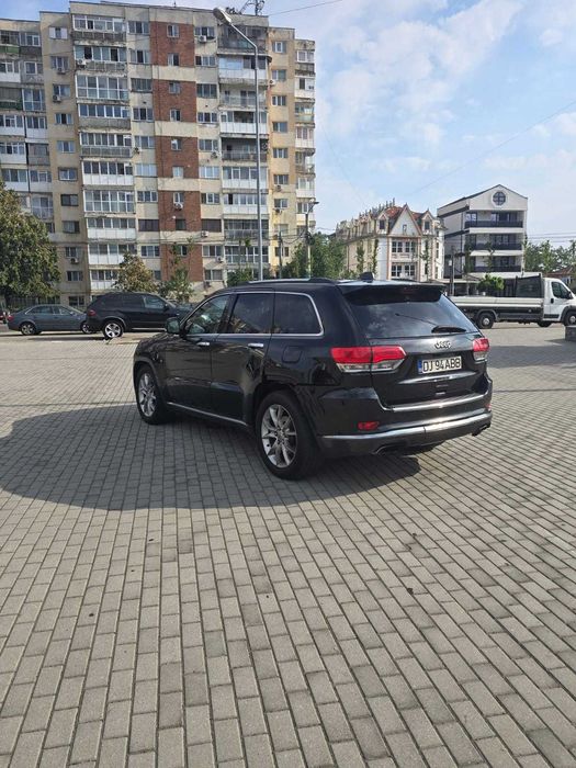 Jeep Grand Cherokee Summit
