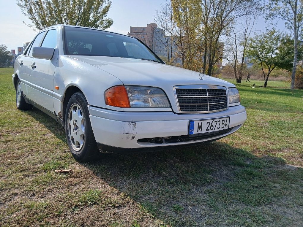 Мерцедес C-clasa 220