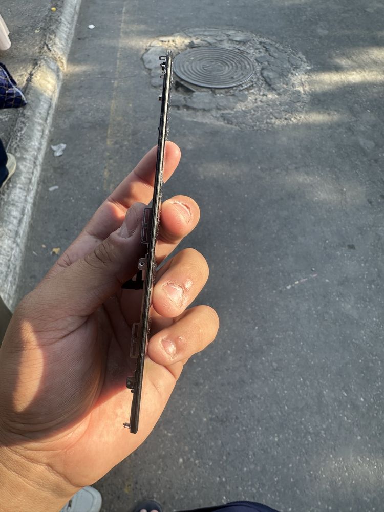 Iphone 11 ekran arginal  yuz min som