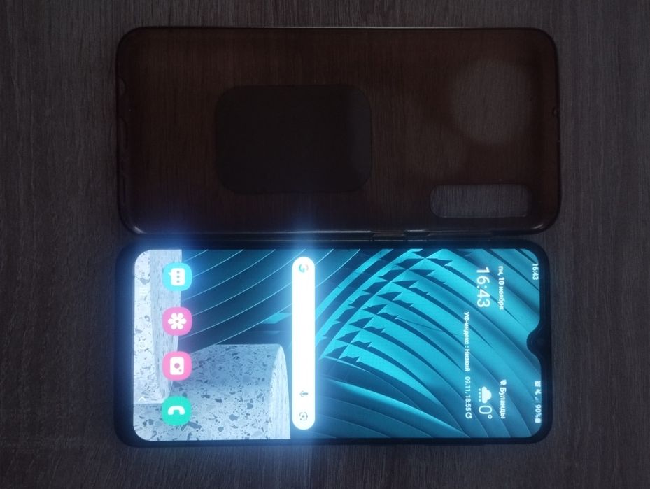 Продам телефон андройд