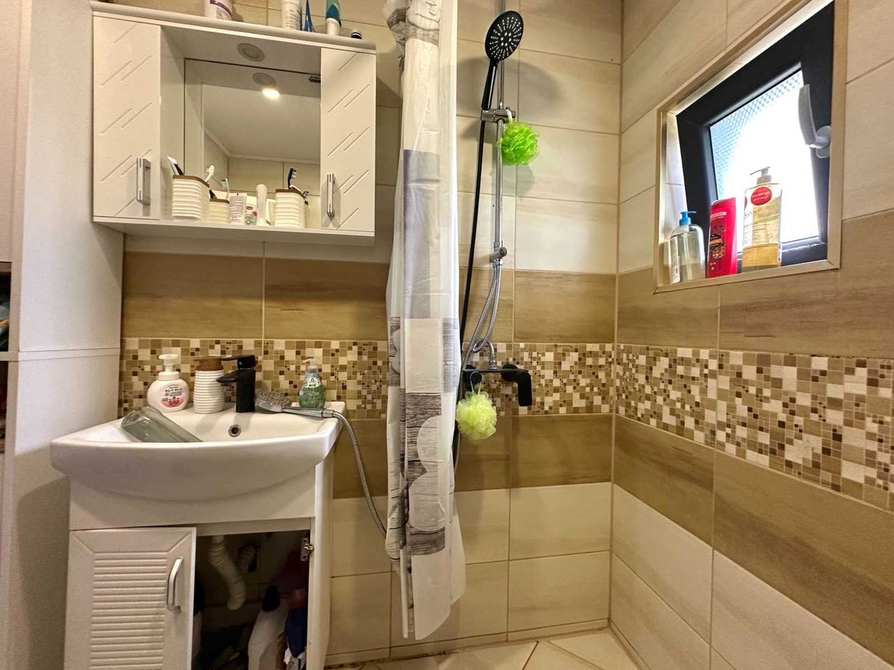 Продава се Къща в с. Ново село, Област Велико Търново - 90 кв.м за 1612 €/кв.м - Снимка #16