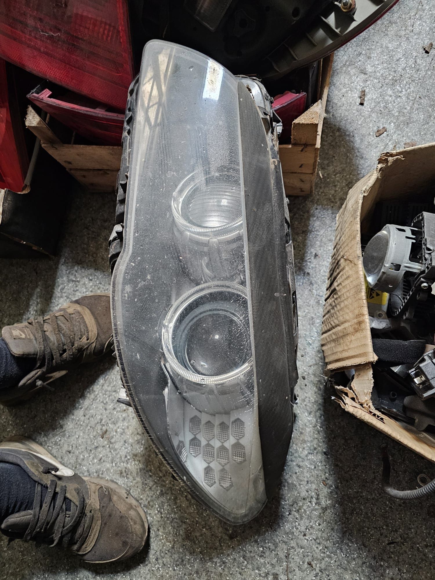 Faruri  defecte bixenon adaptiv BMW seria 5 F10 f11 de uk