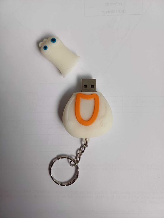 Memorie USB si breloc / Stick USB 16 gb