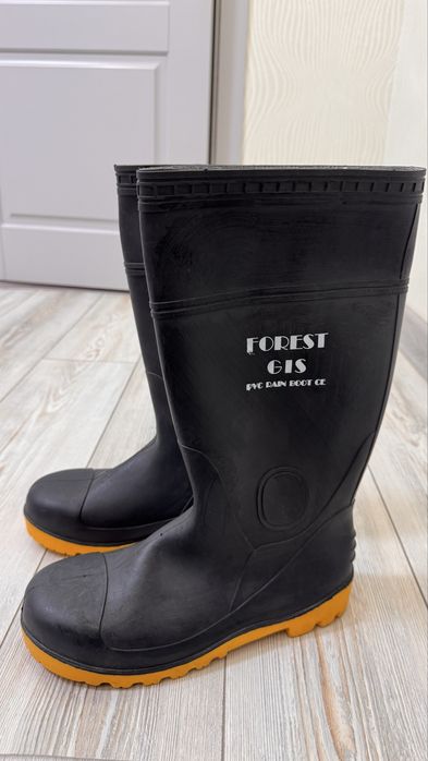 Продам новую рабочую обувь (размер 44)