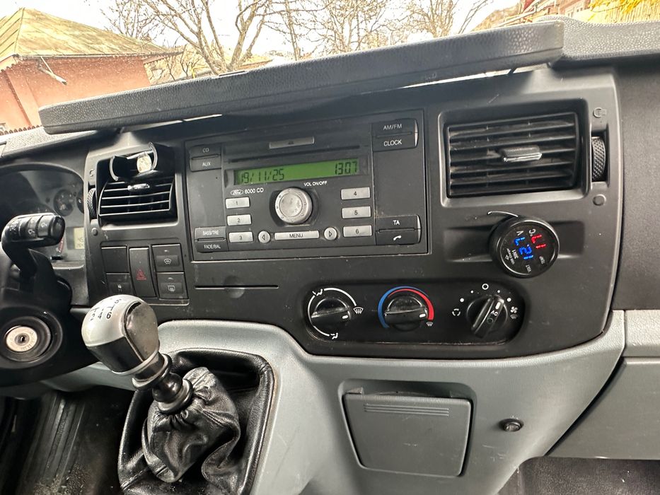 Ford Transit autoutilitară