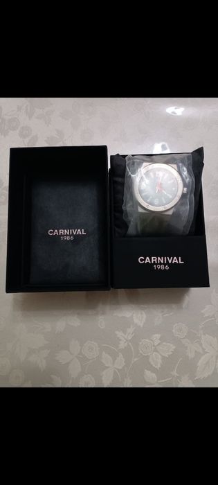 Оригиналъные механический часы" CARNIVAL""