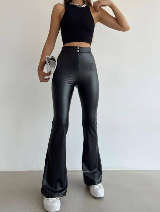 Pantaloni dama evazați