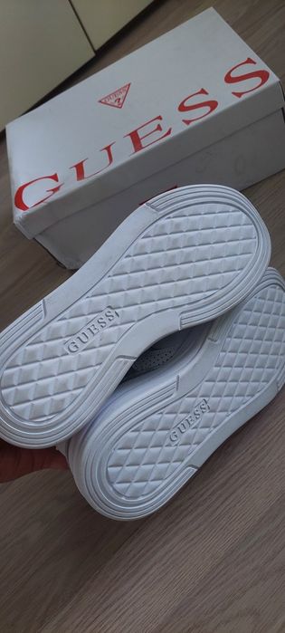 GUESS оригинални нови сникърси, LOVE MOSCHINO кецове