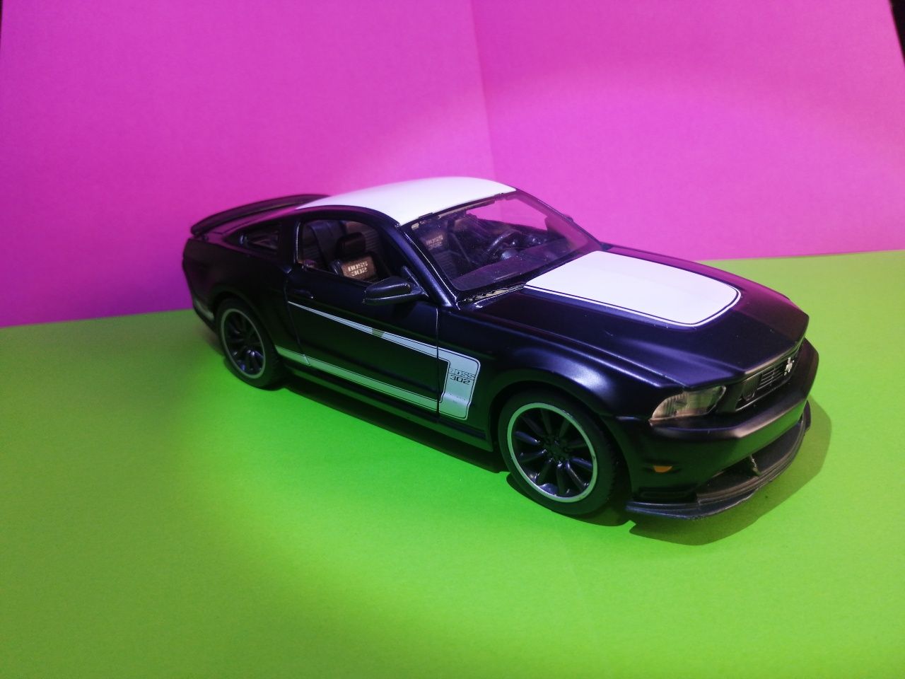 Macheta Ford Mustang Boss 302 1/24