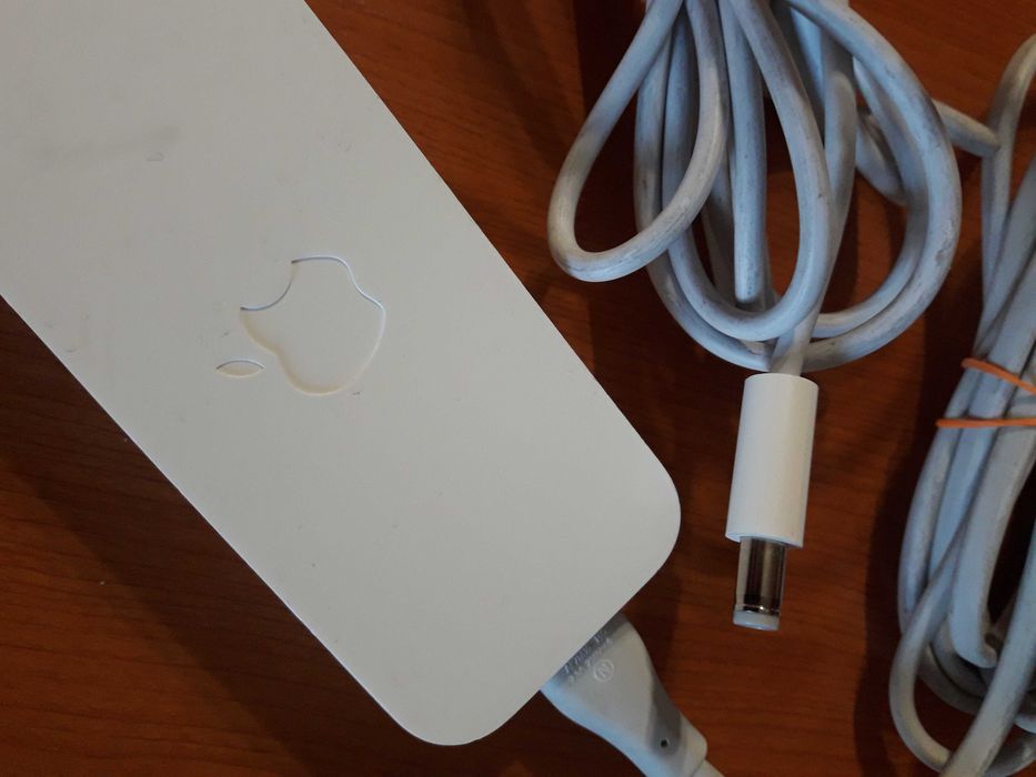 Alimentator APPLE original model 1202, 12V-1,8A
