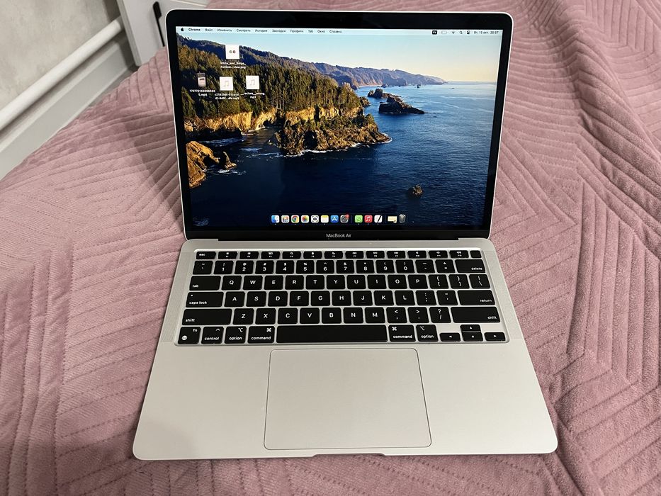 СРОЧНО ПОЧТИ НОВЫЙ Apple MacBook Air 13  13.3" / 8 Гб / SSD 256 Гб