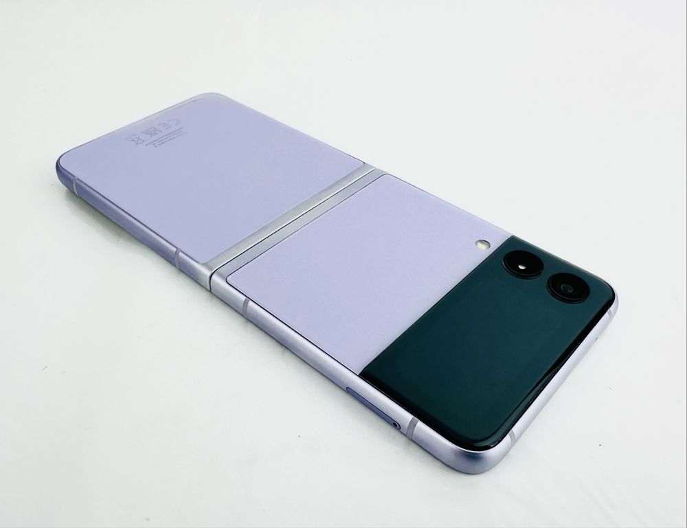 Samusng Galaxy Z Flip 3 5G 256GB 8GB RAM Lavender  Отличен!