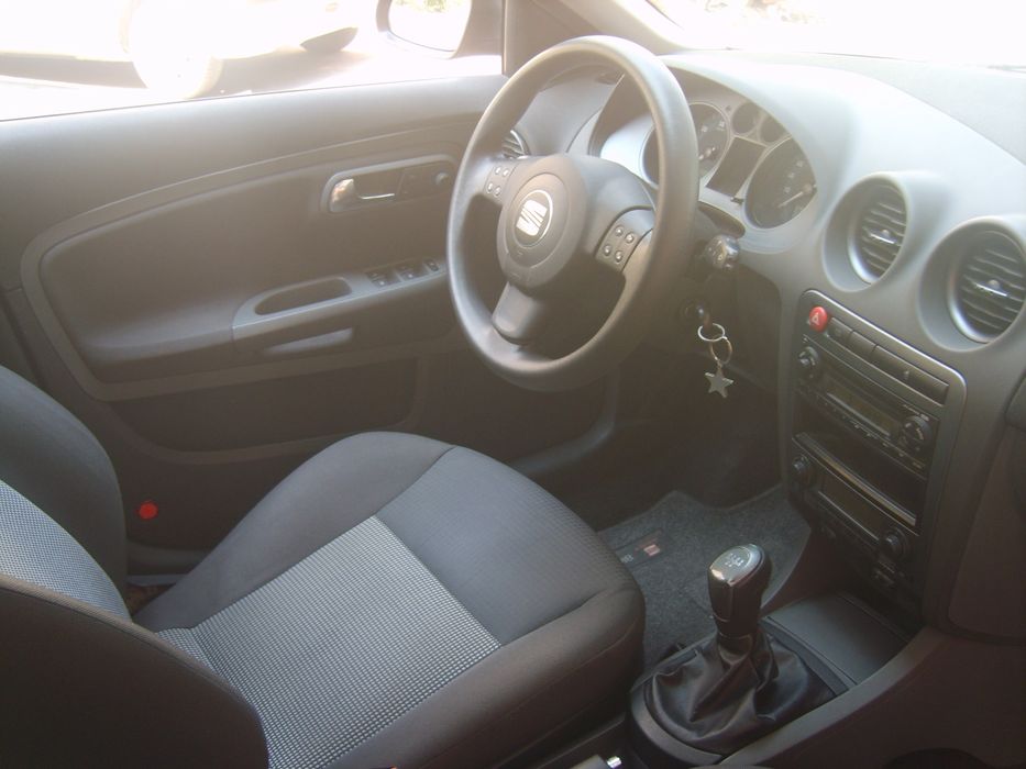 Seat Ibiza,full options,consum 4%,distribuție NOUĂ,proprietar