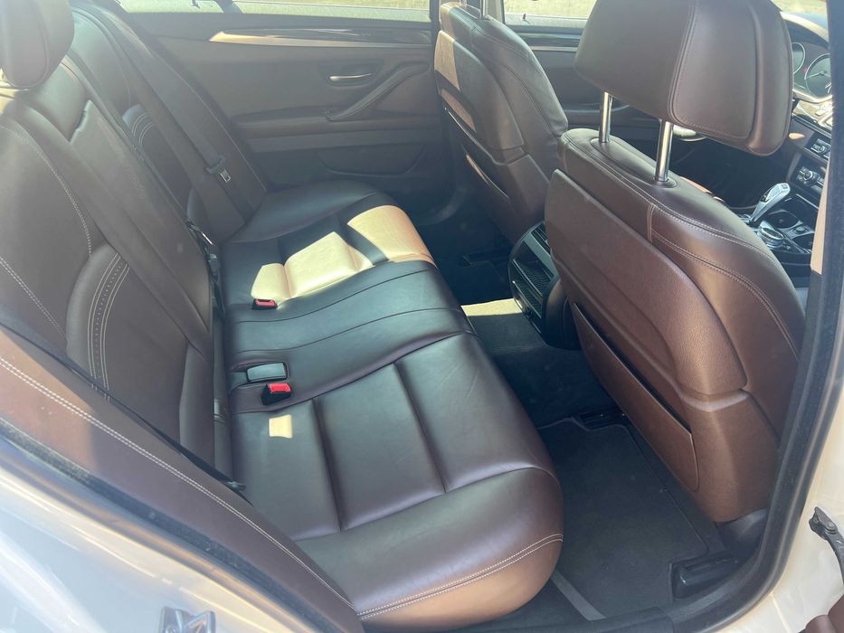 BMW Seria 5 525d xDrive Touring Aut. Luxury Line