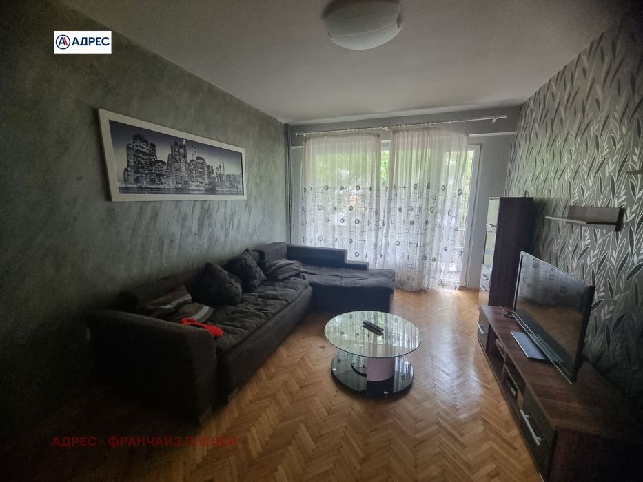 Дава се под наем Двустаен апартамент в Плевен, Сторгозия - 60 кв.м за 255 € - Снимка #1