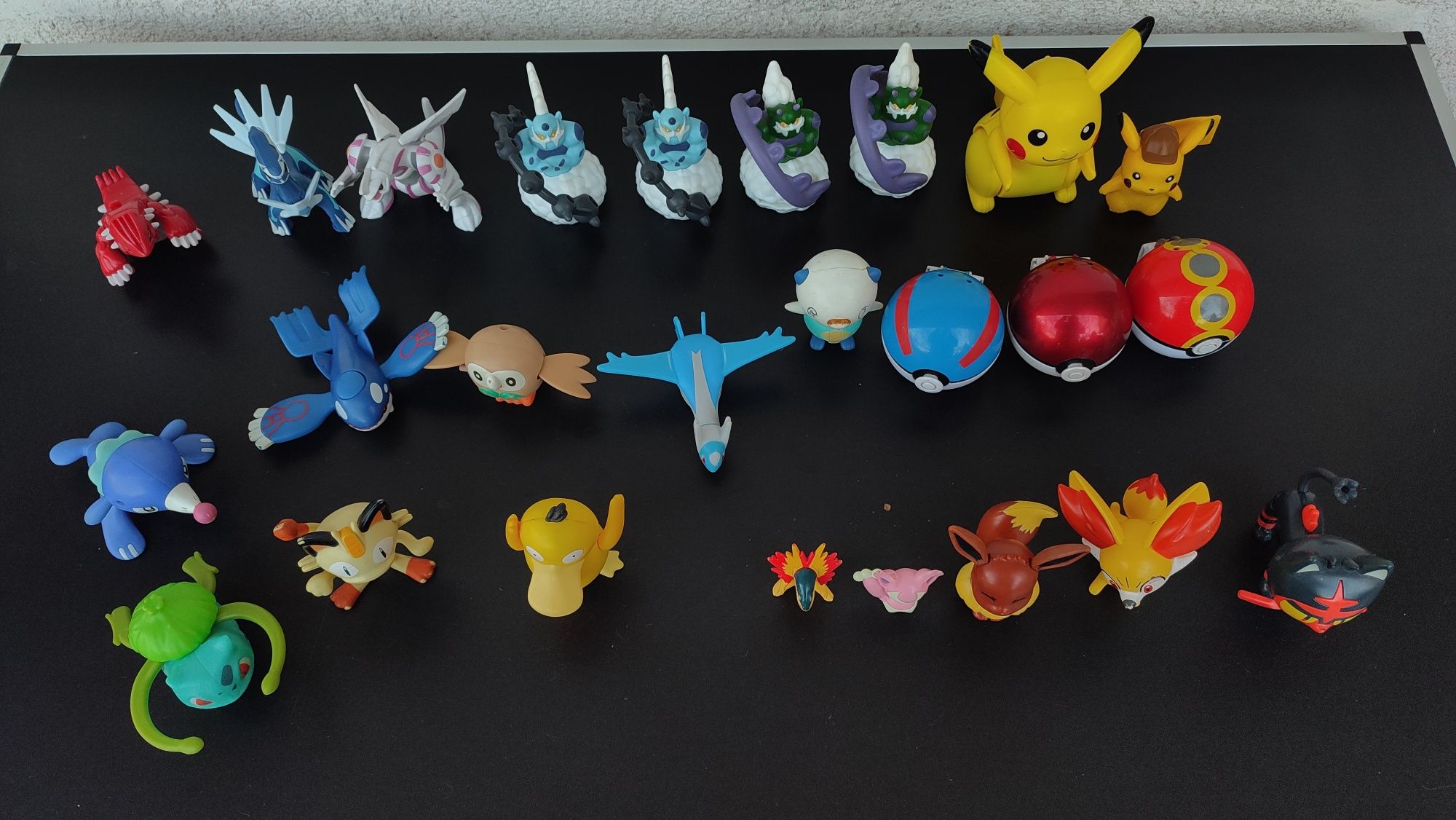 Lot jucarii figurine pokemon mc donalds copii fete baieti pikachu