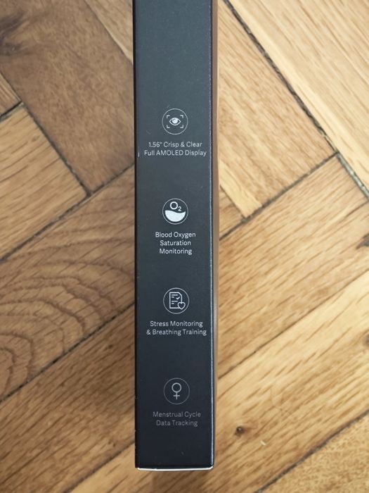 Mi Band 6 + допълнителна каишка мартеница