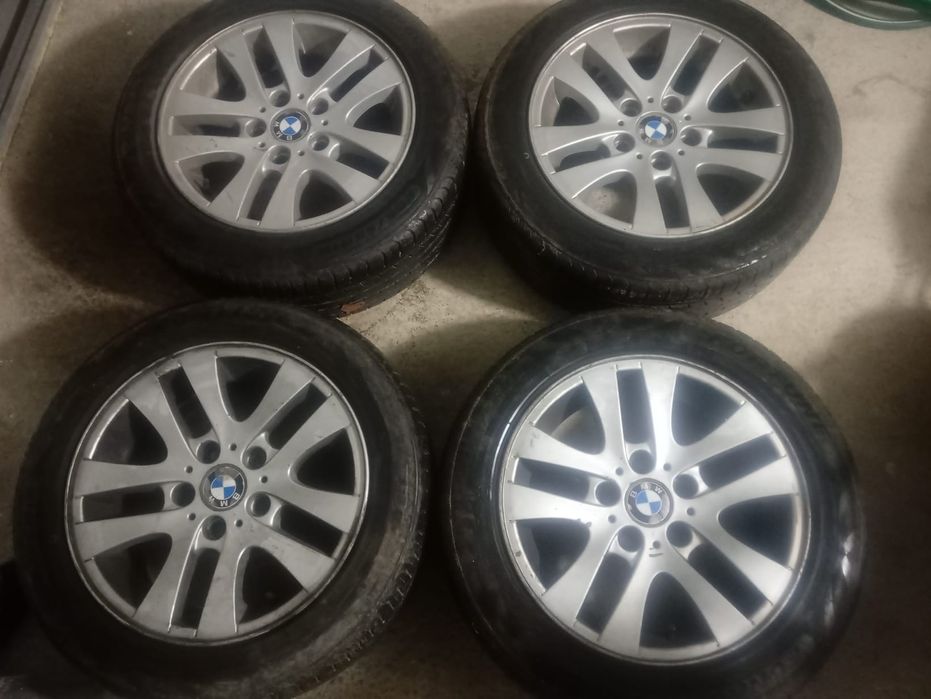 Vând jante originale BMW cu cauciucuri de vara