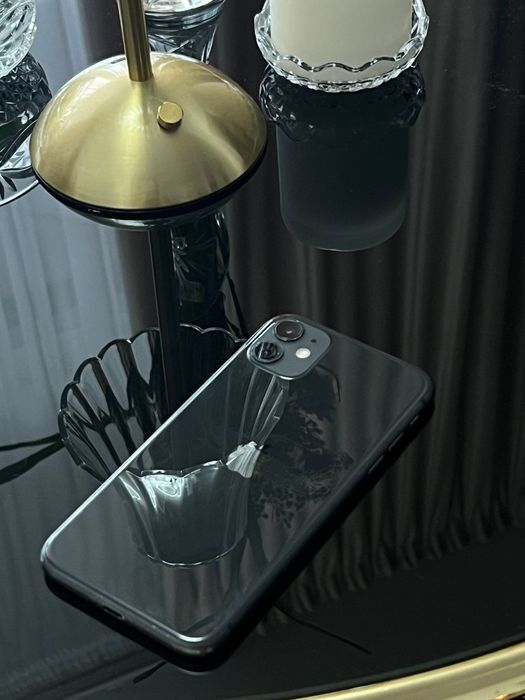 Vând iPhone 11 in stare buna de funcționare