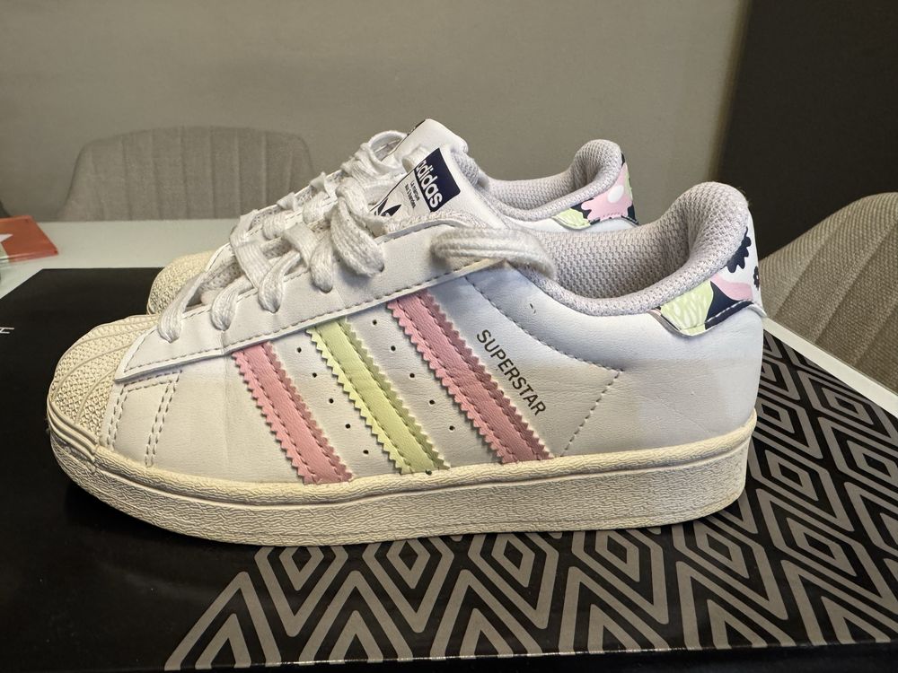Adidas Superstar