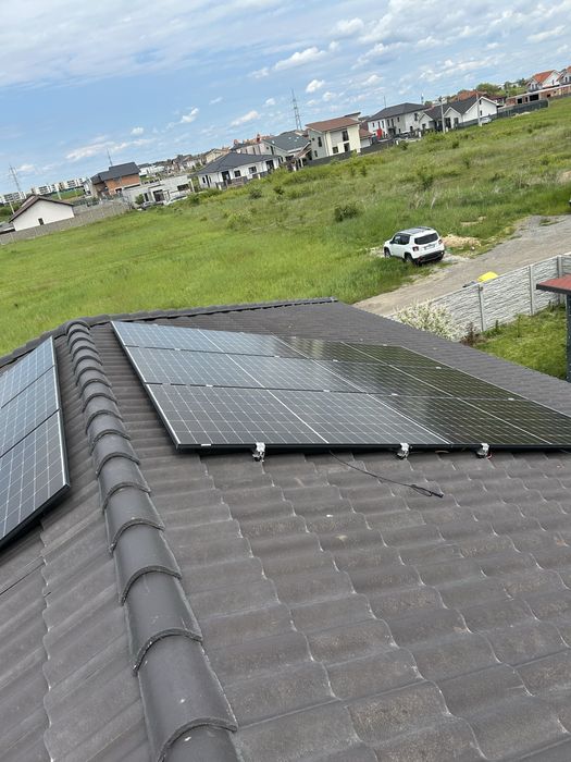 Instalez panouri fotovoltaice