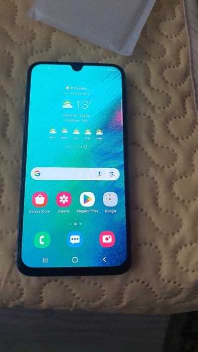 Samsung galaxy A40 blue