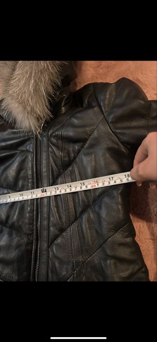 Geaca de piele cu blana