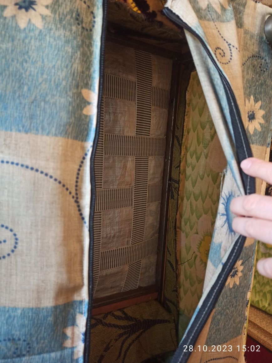 Продам 2 крепких, удобных кресла (15000 за два)