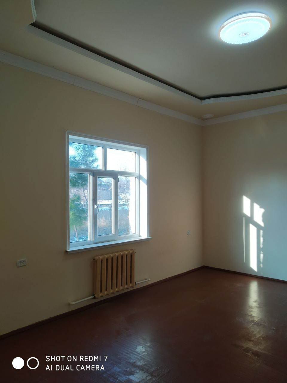Ijaraga beriladi nazarbekda 3 xonali hovli 9 sotix