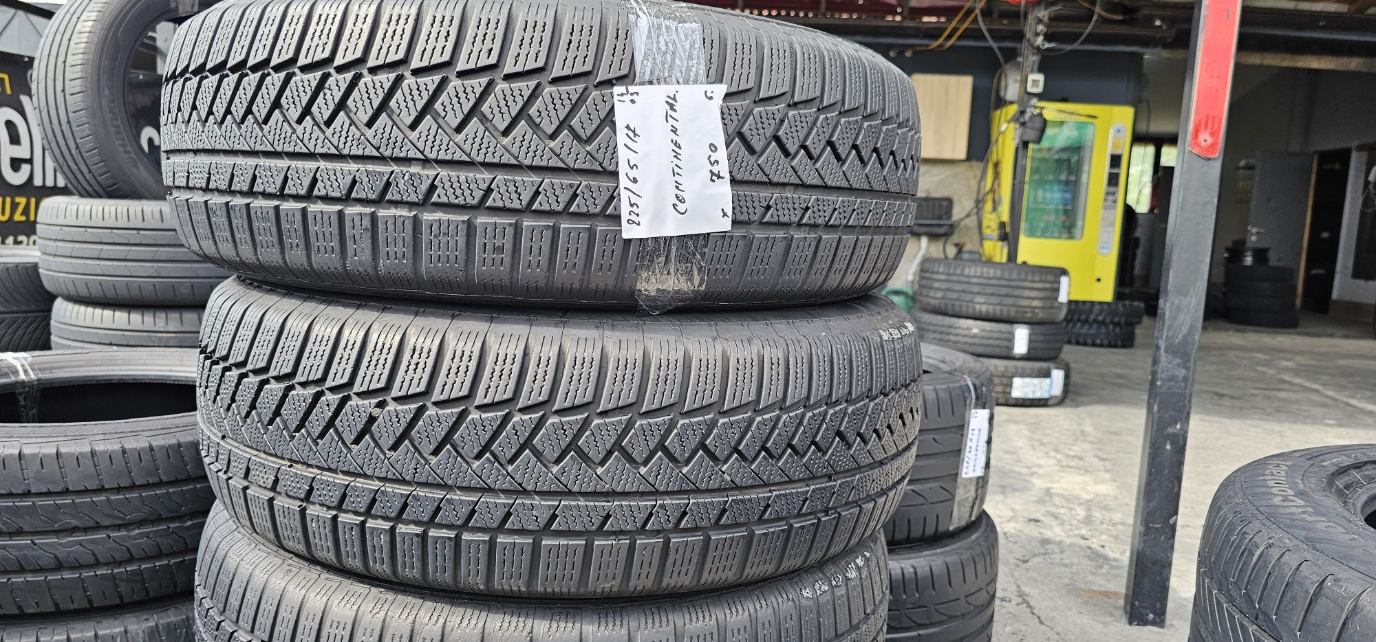 225 65 R 17 Continental iarna