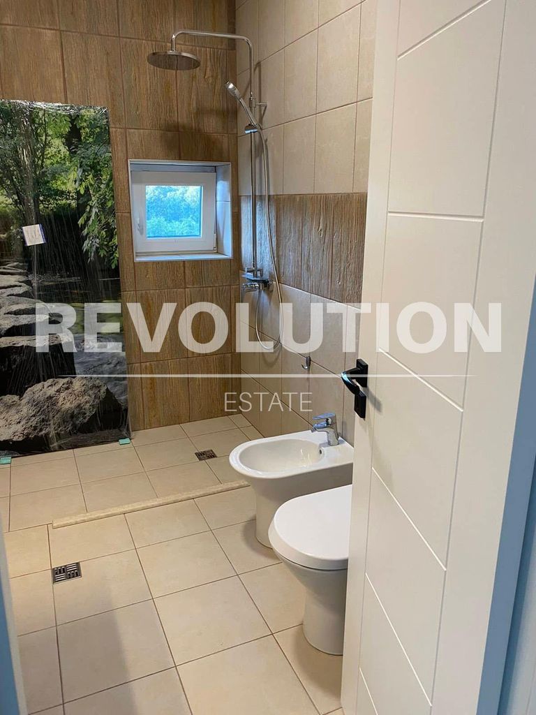 Дава се под наем Къща в Варна, Аспарухово - 300 кв.м за 2250 € - Снимка #6