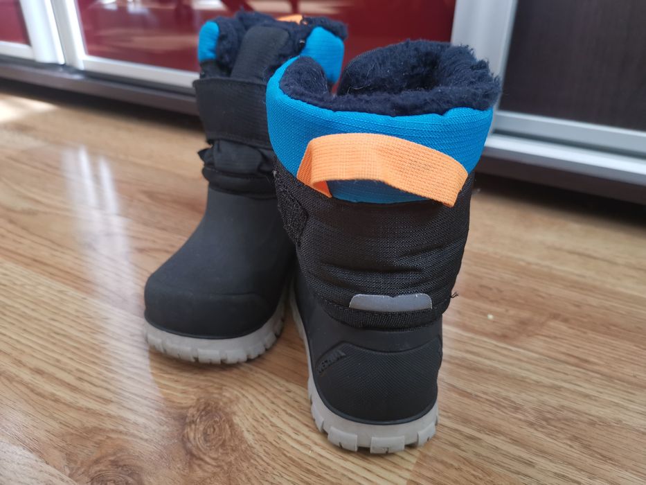 Cizme Dechatlon iarna nr 25 impecabile