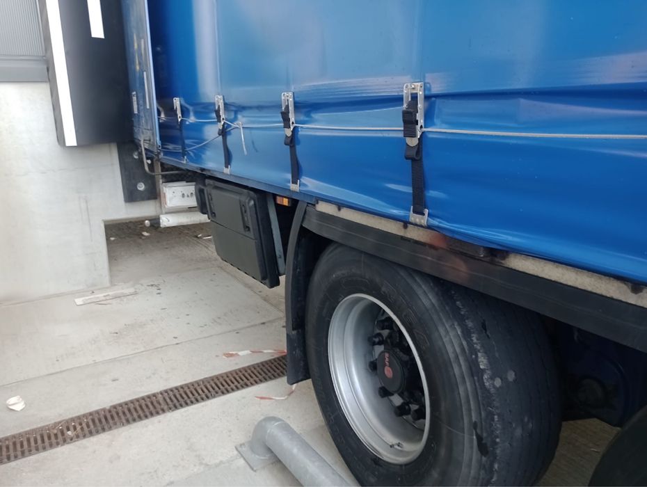 Ansamblu Daf xf + Semiremorca Krone