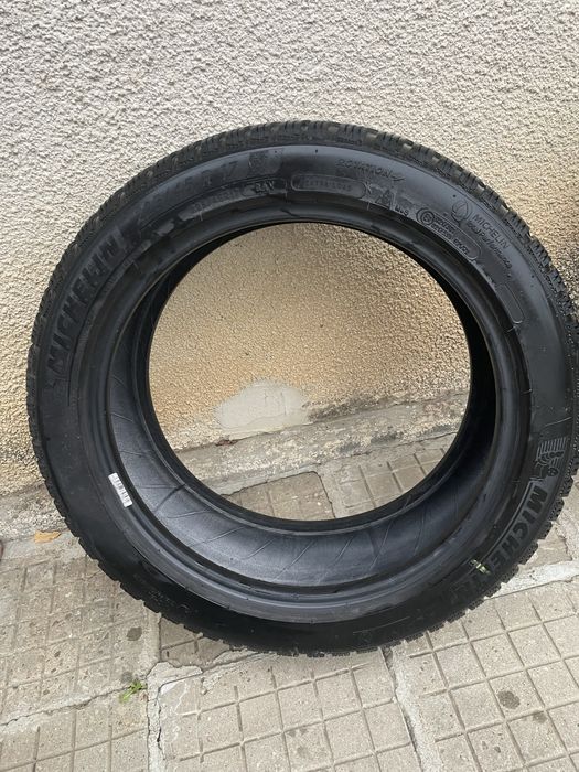 Продавам зимни гуми Michelin 225/45 R17