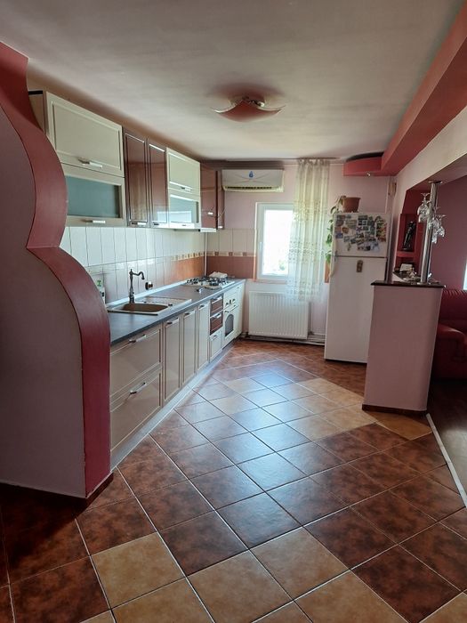 Apartament patru camere