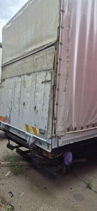 Dezmembrez mercedes atego 1224 / 823