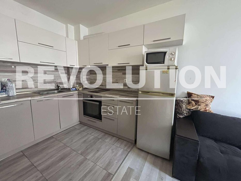 Дава се под наем Тристаен апартамент в Варна, Левски - 80 кв.м за 575 € - Снимка #3