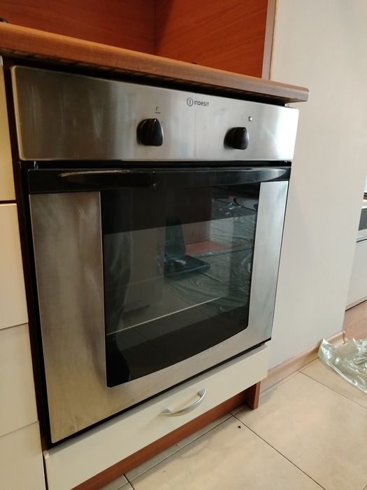 Фурна за вграждане Indesit