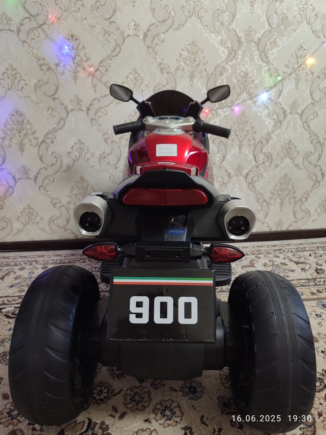 Велосипед коляска и Мотоцикл для 3 до 10 лет продаю