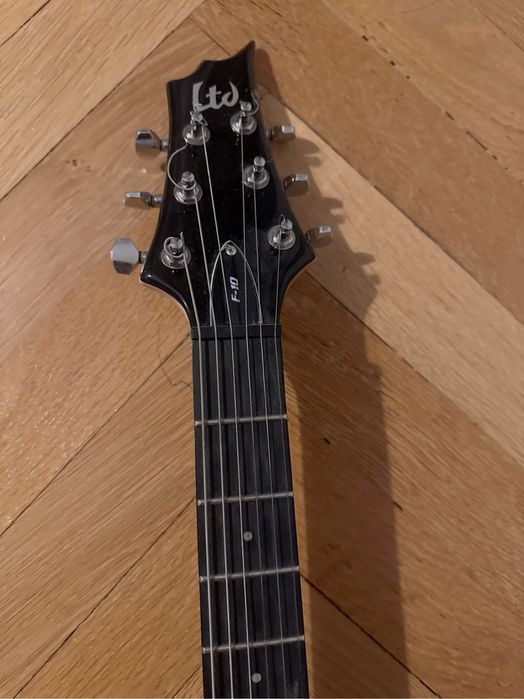 Chitara electrica neagra ESP Ltd F-10 Kit BLK