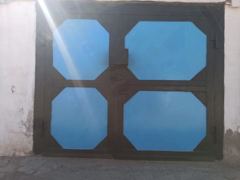 Продам гараж в районе 5 школы