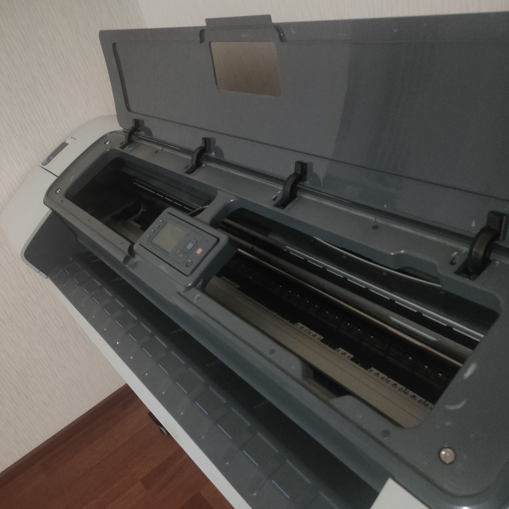 Плоттер HP Designjet T770