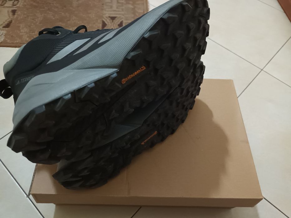 Оригинални Маратонки ADIDAS-R