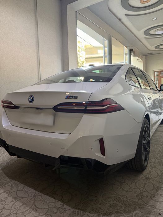 Bmw i5 m sport 2025/7