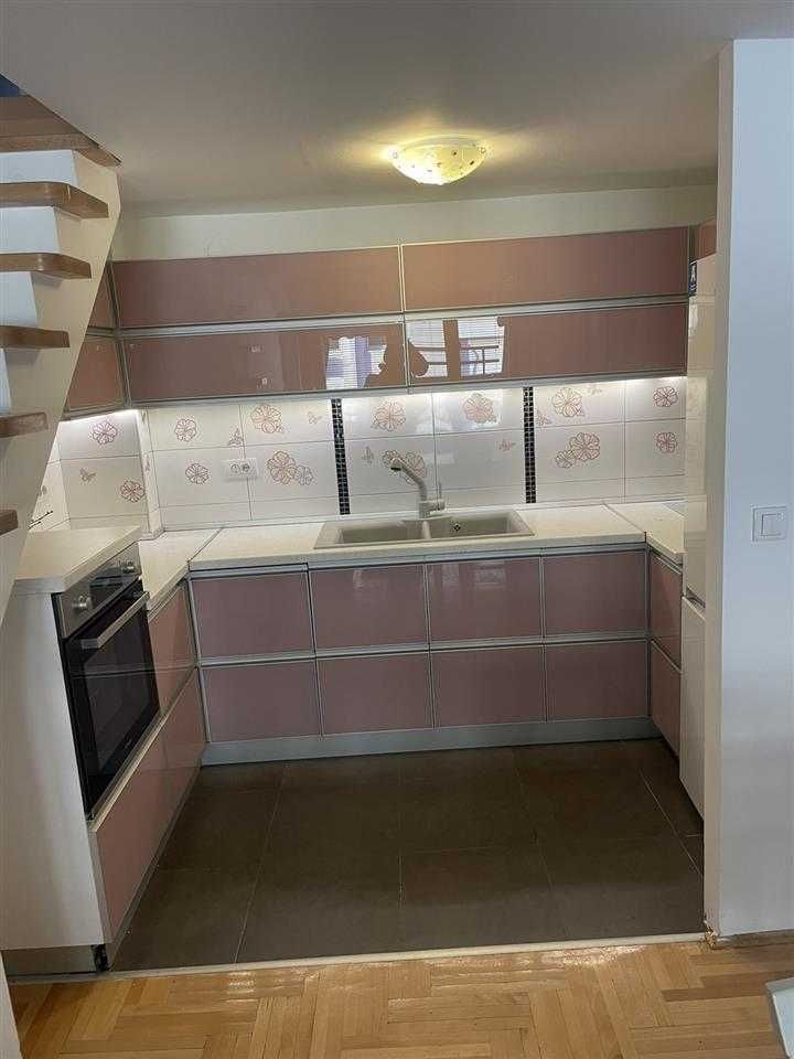 Дава се под наем Тристаен апартамент в София, Зона Б-5 - 95 кв.м за 765 € - Снимка #3