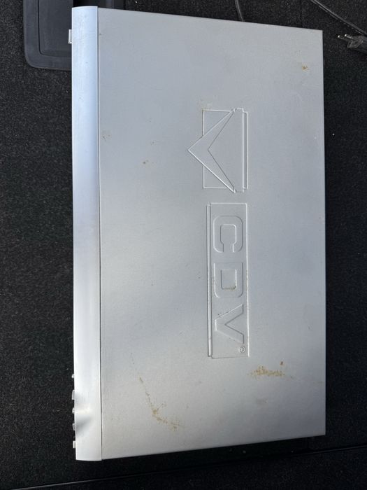 Divx 636k cu microfon inclus.