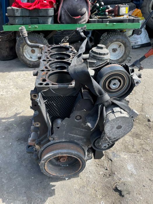 Bloc motor complet Volkswagen Passat B6 2.0 TDI BKP 140 CP