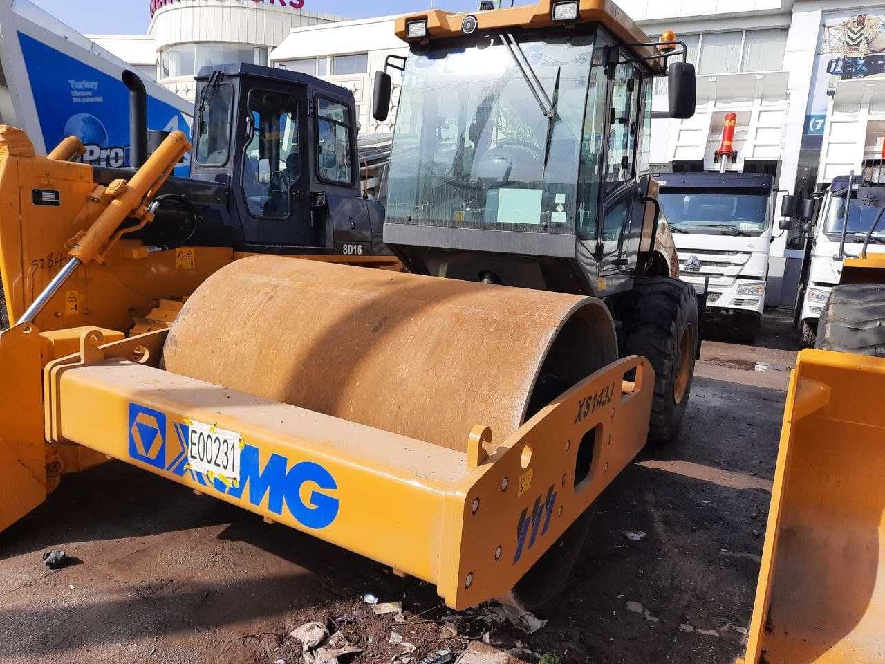 Бир вальцли виброкаток XCMG XS143J - 14 тн.
