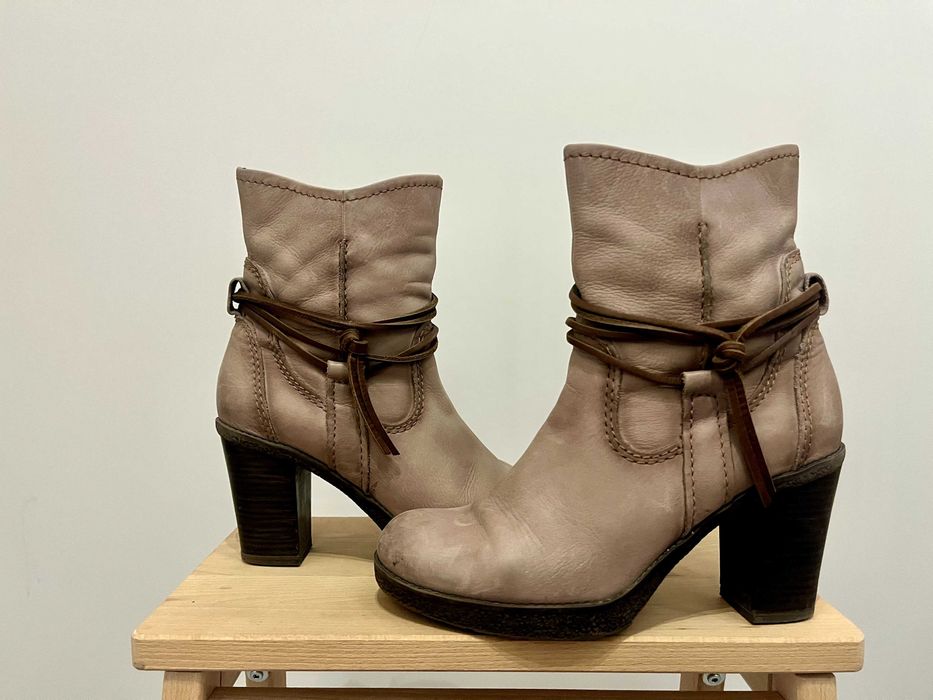 Боти от естествена кожа на ток, бохо стил Marco Tozzi