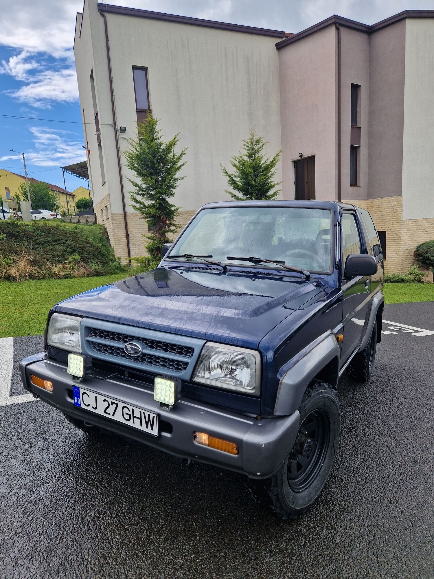 Vând Daihatsu Feroza